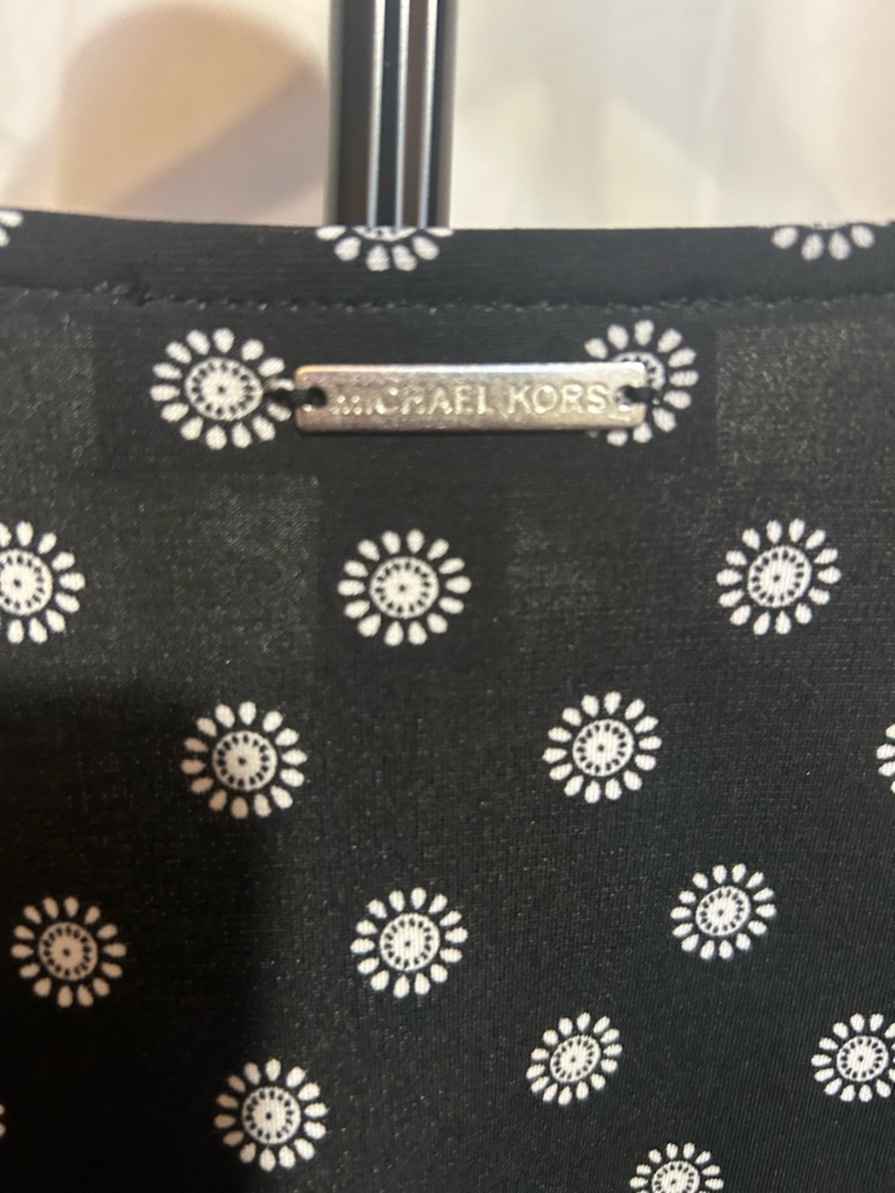 Michael Kors Black Dress with White Daisy Print and Metal Logo - Picture 4 of 8